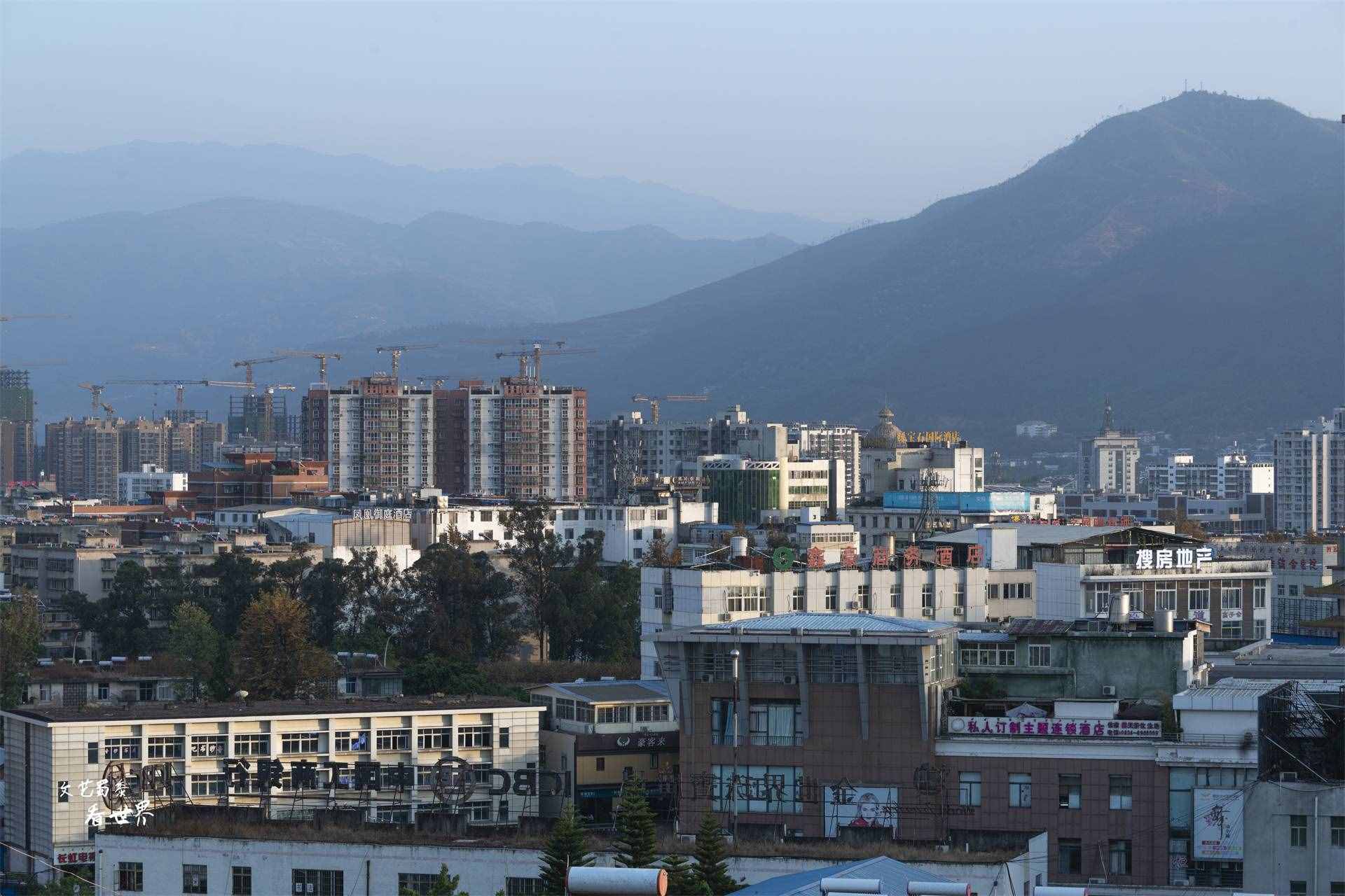 8月避暑旅游两不误，强烈推荐这4个地方，人少、景美、好玩