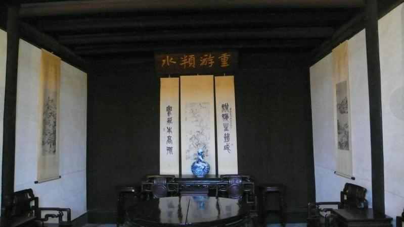 苏东坡嘲笑佛印，出上联：狗啃河上骨，佛印对出的下联叫苏轼吃瘪