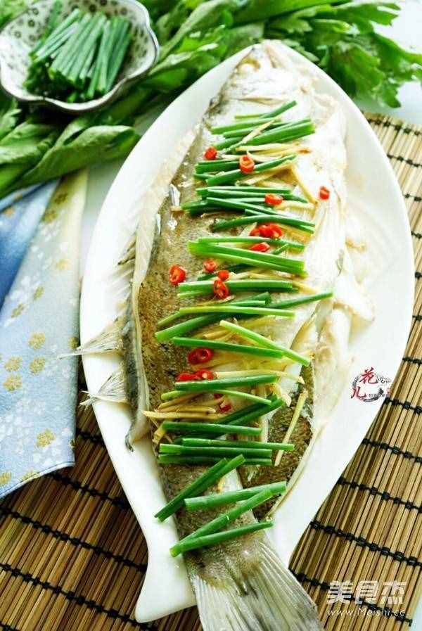 海鲈鱼成品图