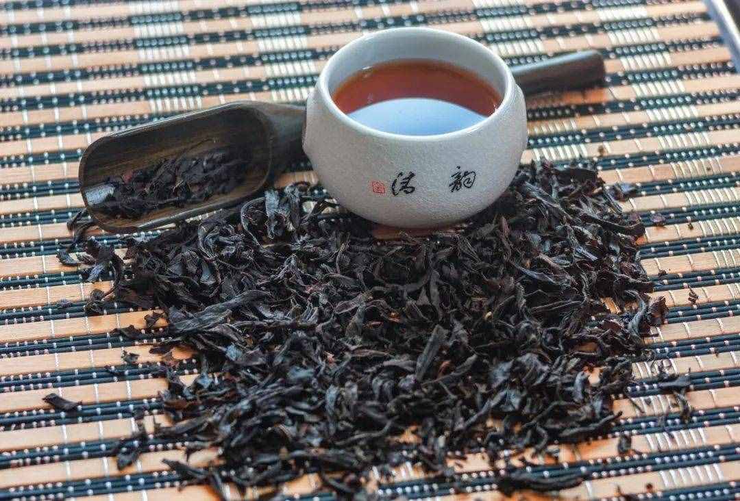 常见乌龙茶怎么喝？岩茶、铁观音品饮小技巧