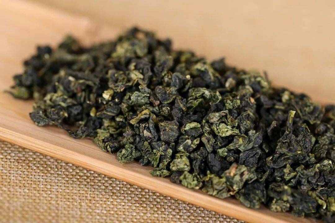 常见乌龙茶怎么喝？岩茶、铁观音品饮小技巧
