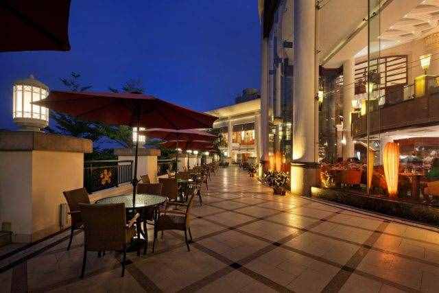 东莞塘厦·三正半山温泉酒店自助晚餐来啦！2大1小无限量任吃，赞呀
