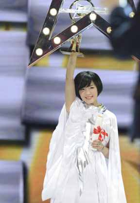 《中国梦之声》冠军荣耀诞生 郑兴琦无悬念夺冠