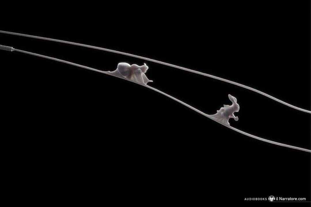 这种3D浮雕效果的设计，玩的6啊~