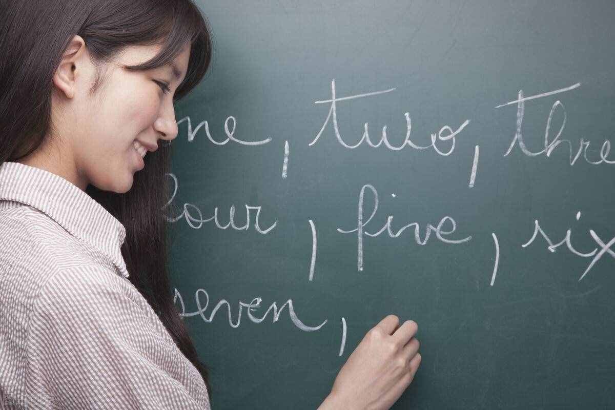 小学英语教学论文大全：巧用插图构建小学英语高效课堂