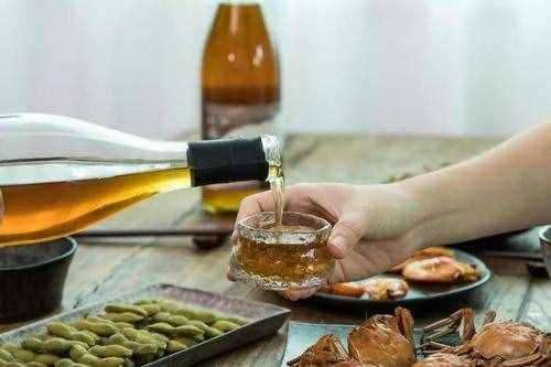 十几块钱的黄酒可以喝吗？如何理解黄酒的不同价位？看完明白了