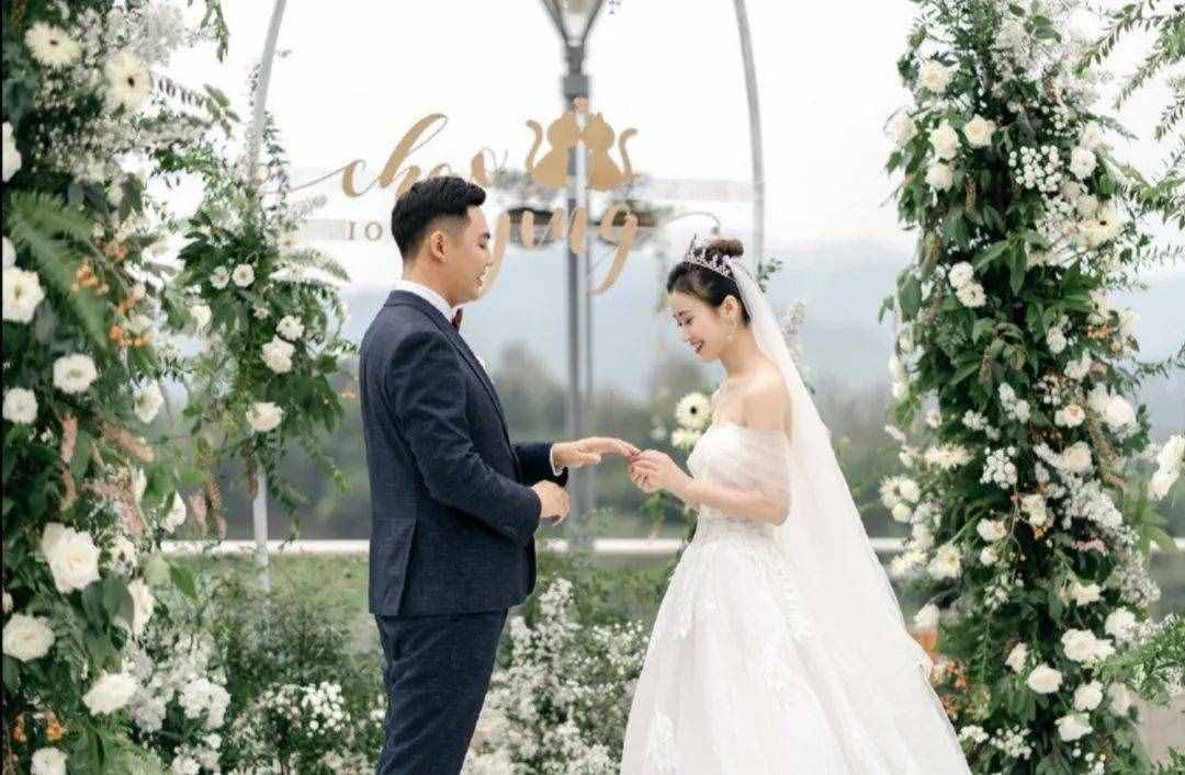 婚礼新郎简单致辞30秒发言稿