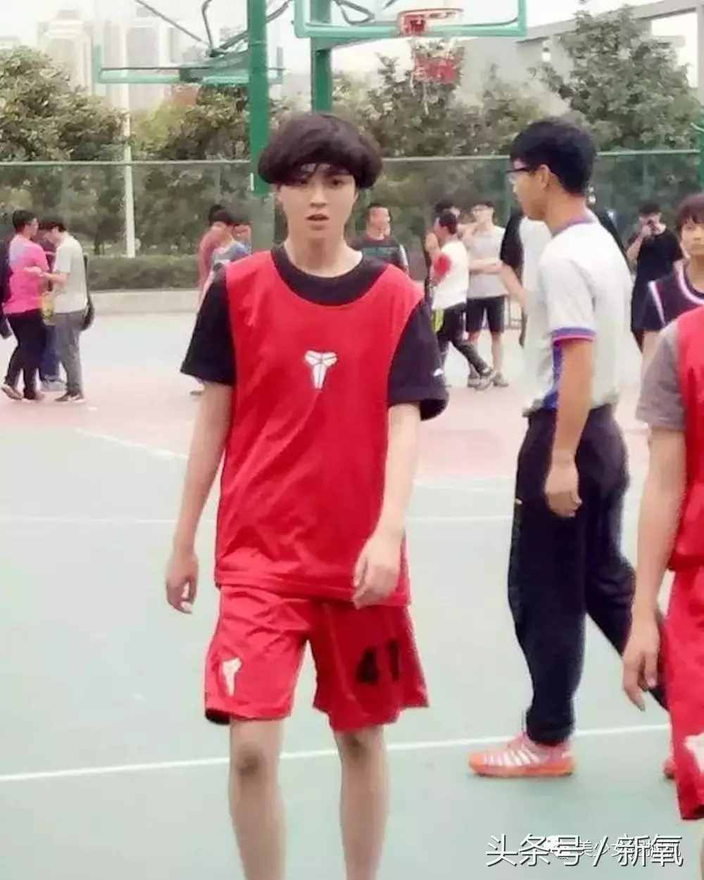 复古女神南笙以前竟然这！么！帅！