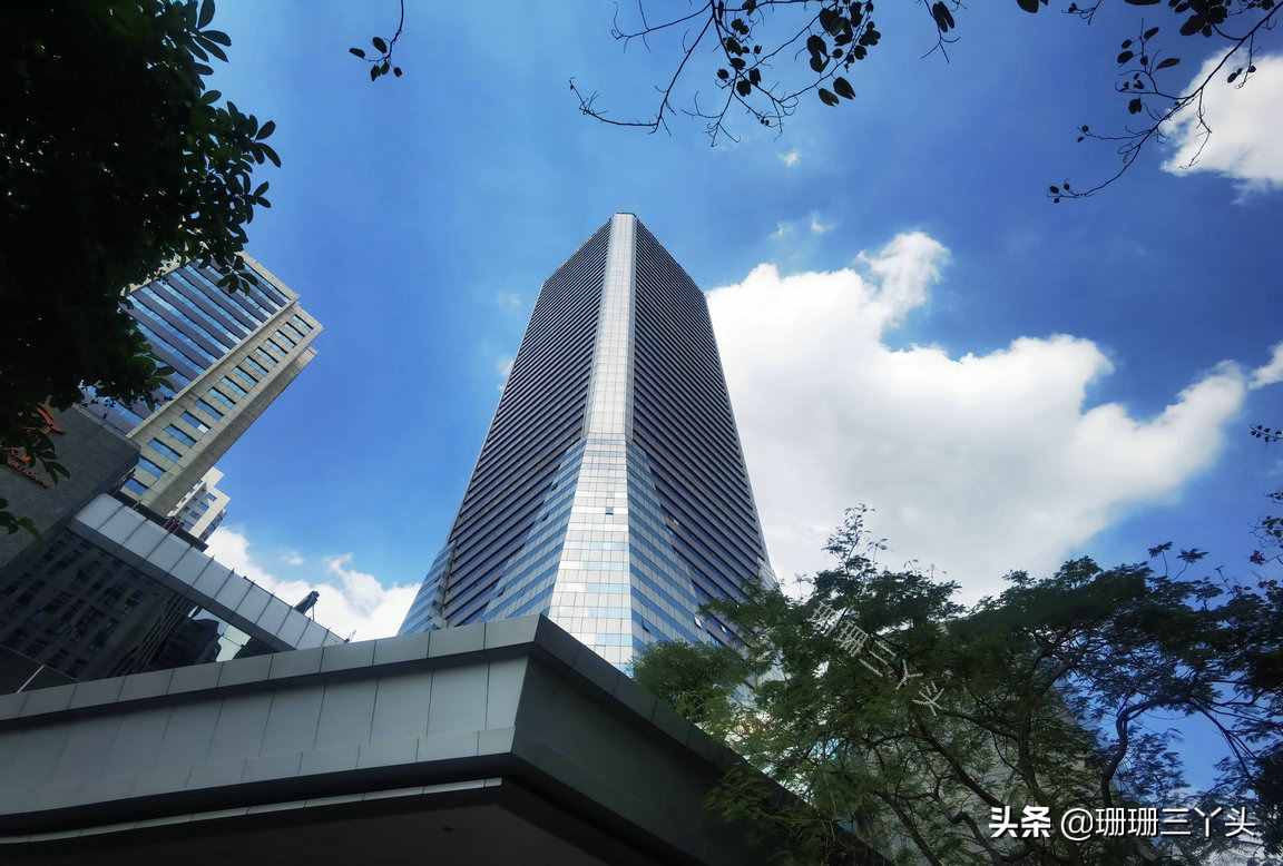 广州首座有停机坪的大厦，曾是全市最高，土生土长的广州院士设计