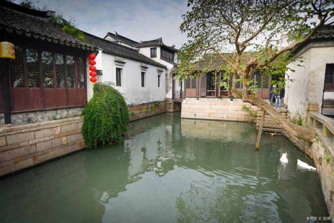 上海出发周庄一日游108元起！包门票、包车费、还送午餐，超划算