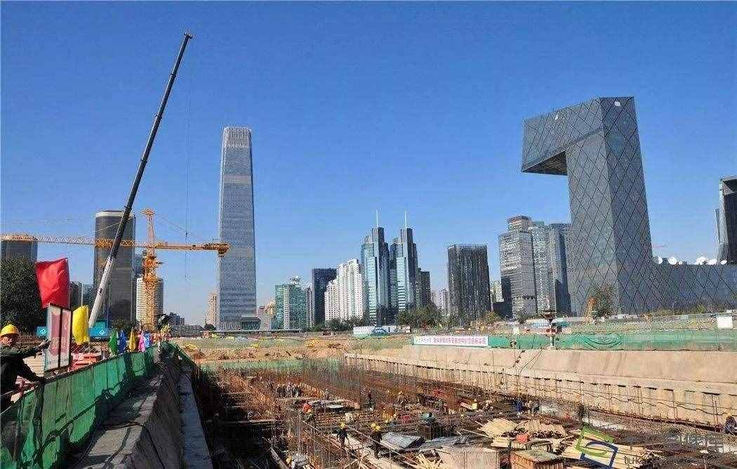 土木工程专业前景如何？这4个就业方向令人羡慕！学长：工科贵族