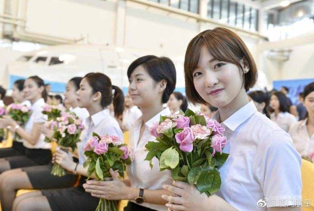 厦门航空迎来首批台湾籍空姐 颜值高学历高
