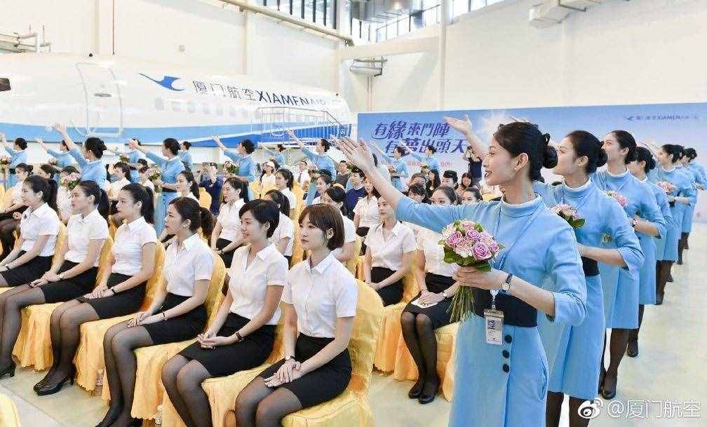 厦门航空迎来首批台湾籍空姐 颜值高学历高