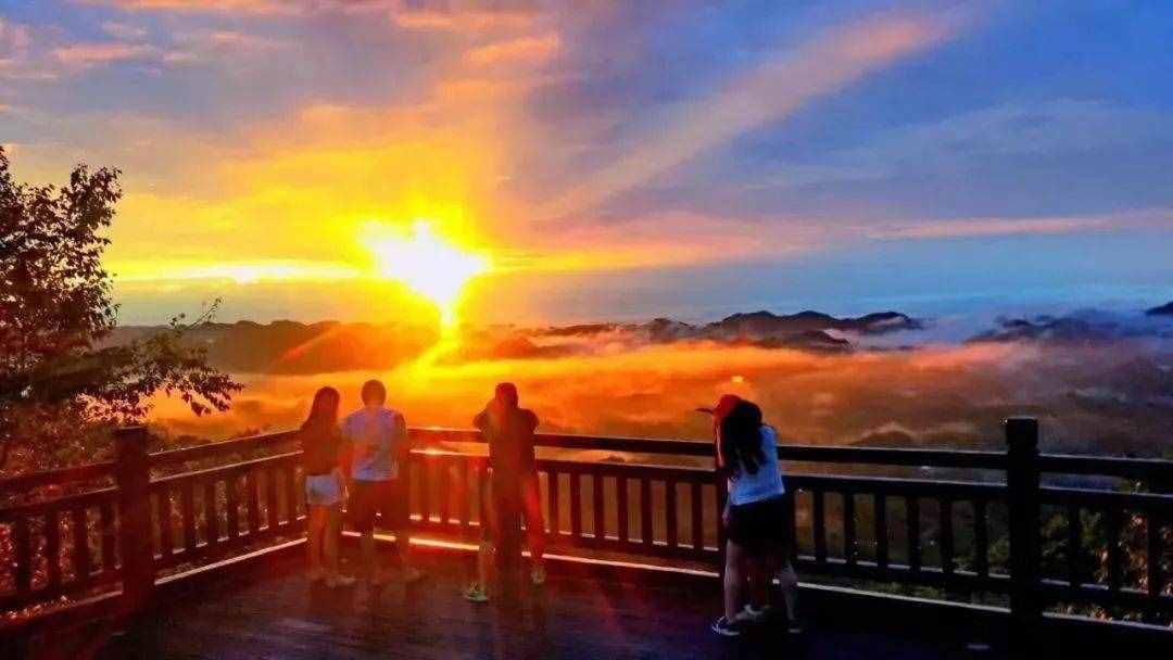 叮叮叮！暑假最后一个周末去哪里，天台山打卡走起！