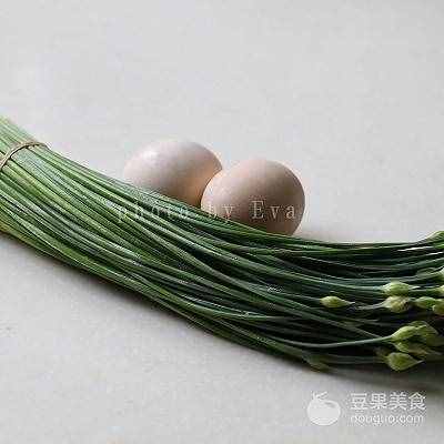韭菜花炒鸡蛋的做法