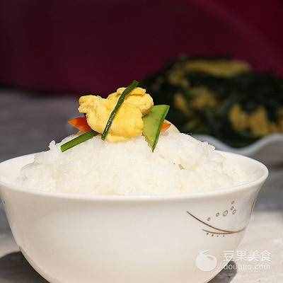 韭菜花炒鸡蛋的做法